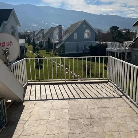 Villa Kartepe'nin Kalbinde Somineli Mustakil Kosekoy