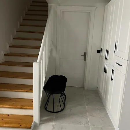 Kartepe'nin Kalbinde Somineli Mustakil Villa *