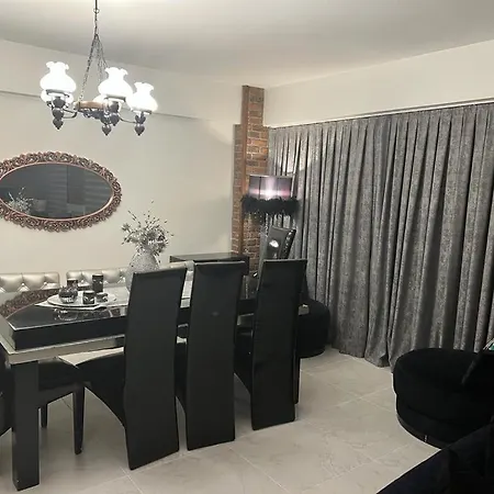 Kartepe'nin Kalbinde Somineli Mustakil Villa